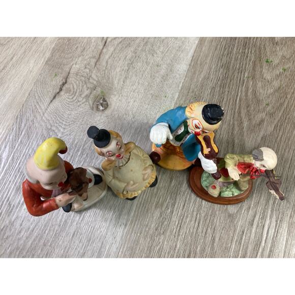 Lot of 6 Vintage Flambro Porcelain Clown Figurines Hand Painted 70s Collectible - Picture 4 of 10